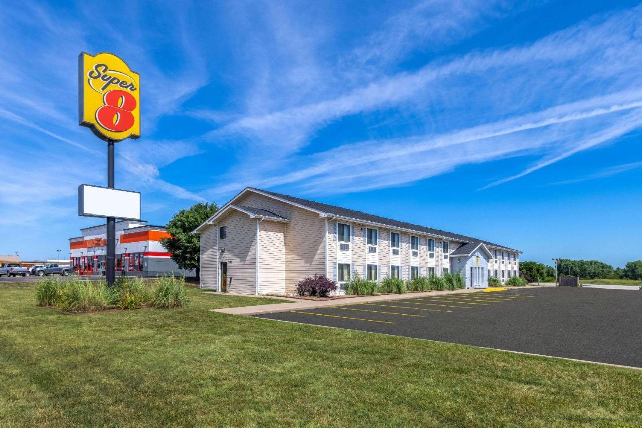 Super 8 By Wyndham El Dorado Hotel Екстериор снимка