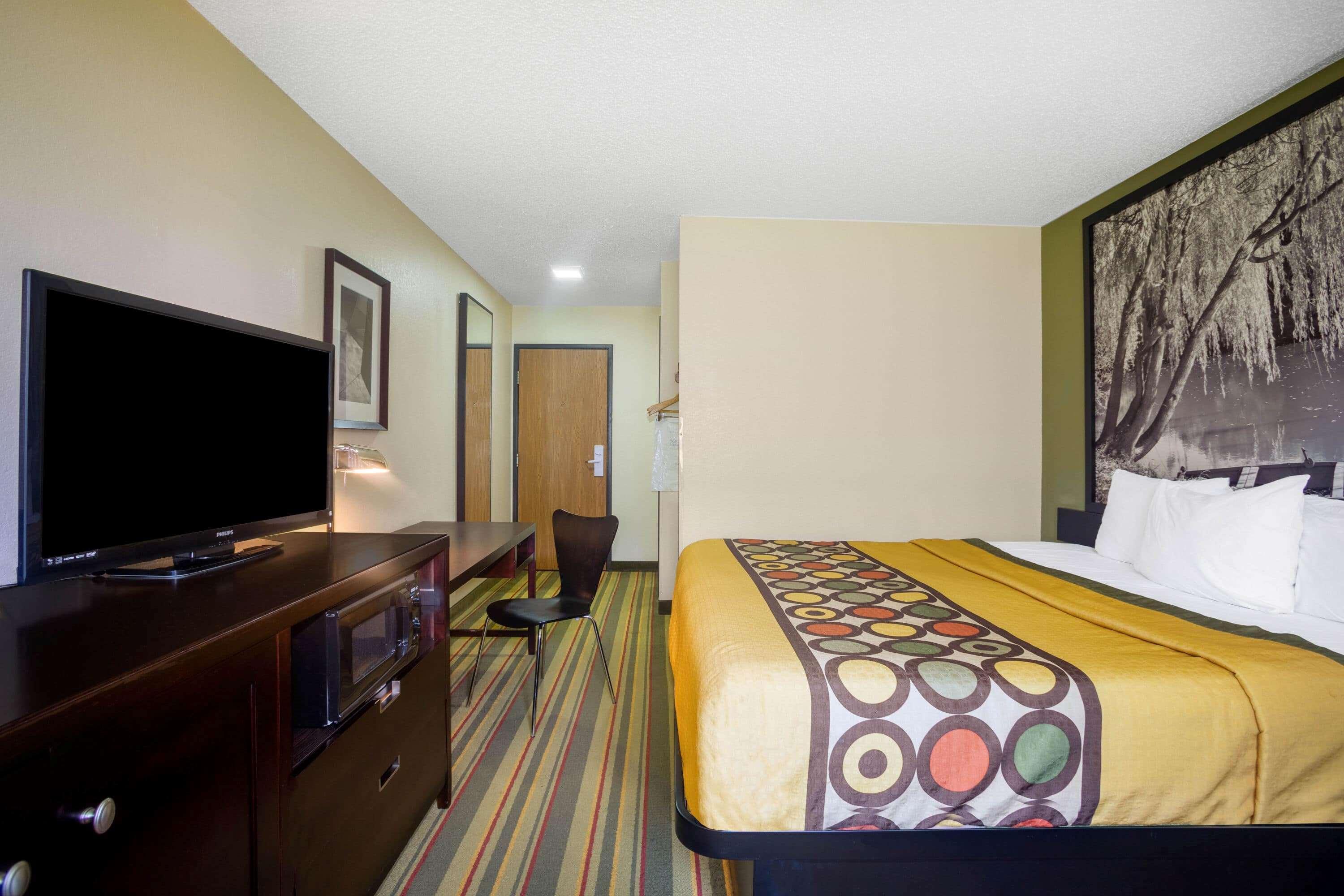 Super 8 By Wyndham El Dorado Hotel Екстериор снимка