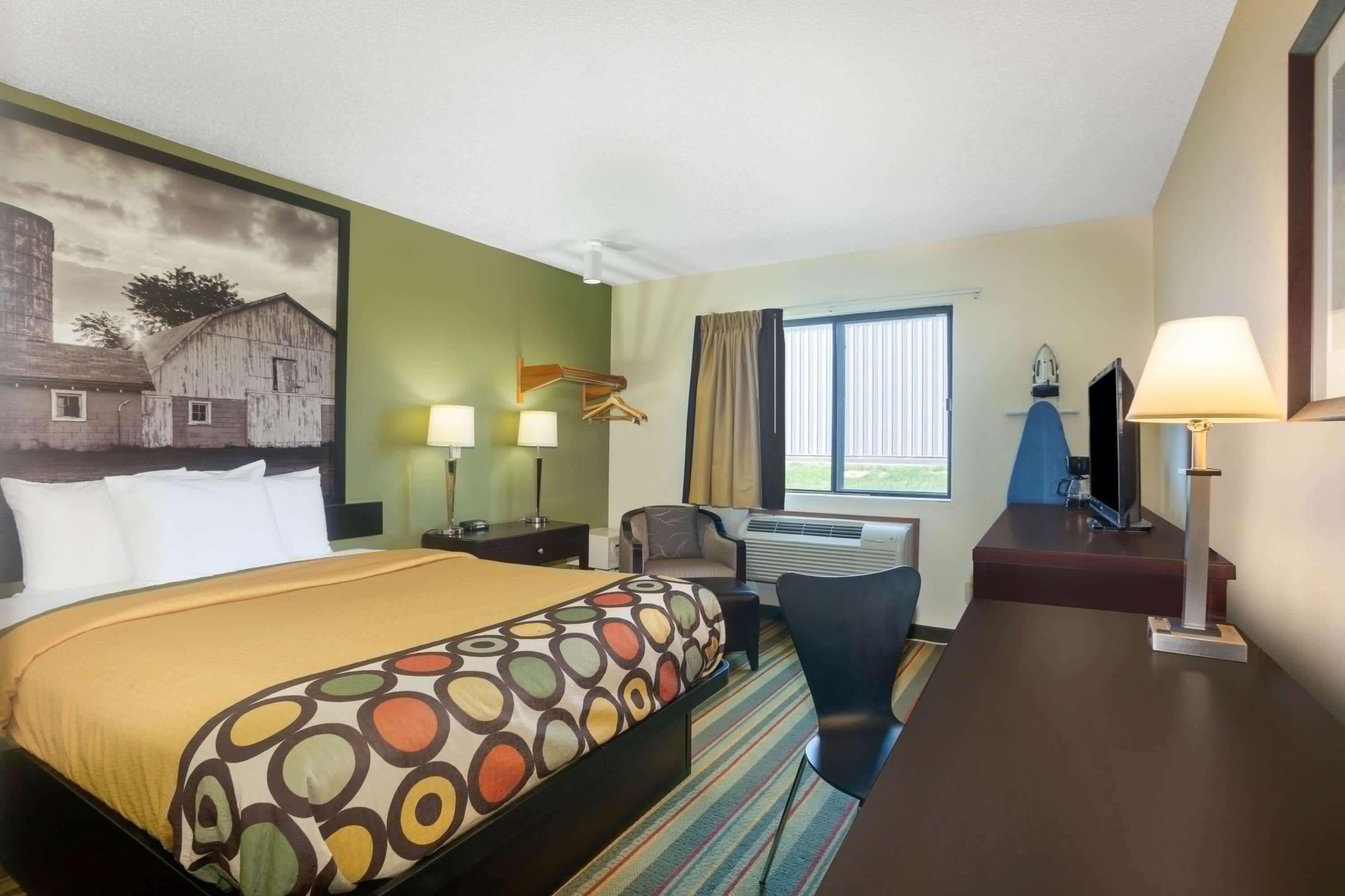 Super 8 By Wyndham El Dorado Hotel Екстериор снимка