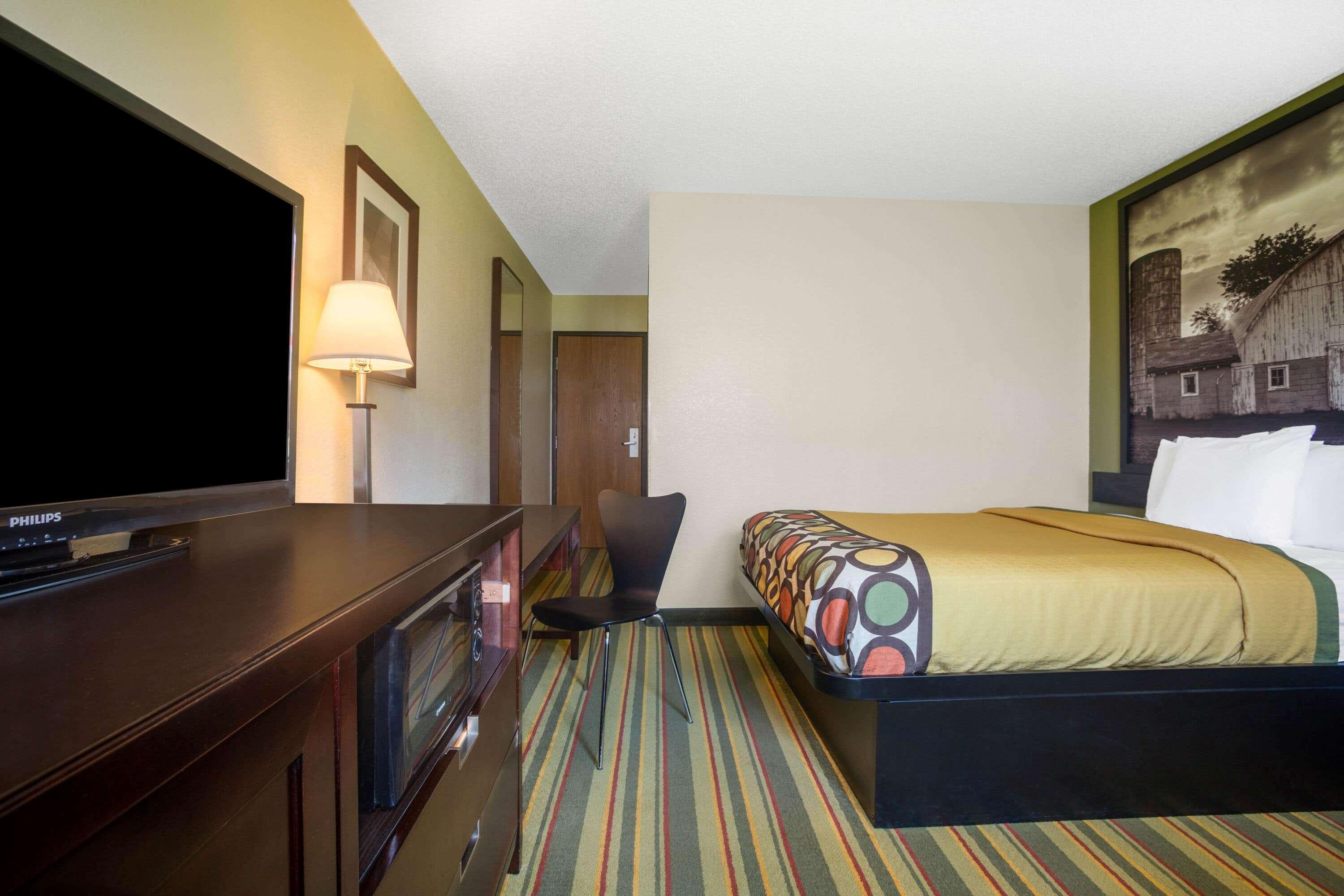 Super 8 By Wyndham El Dorado Hotel Екстериор снимка