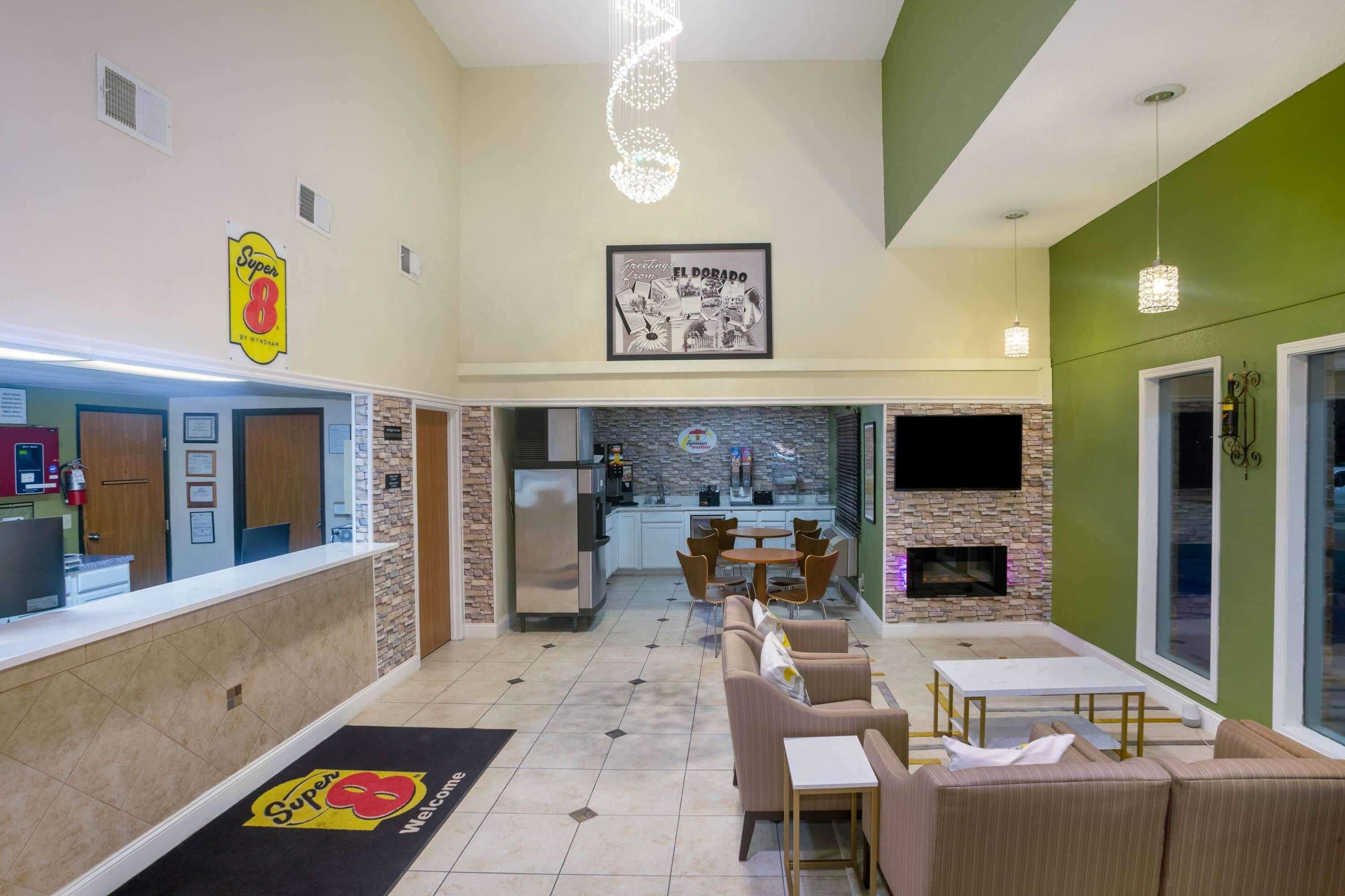 Super 8 By Wyndham El Dorado Hotel Екстериор снимка