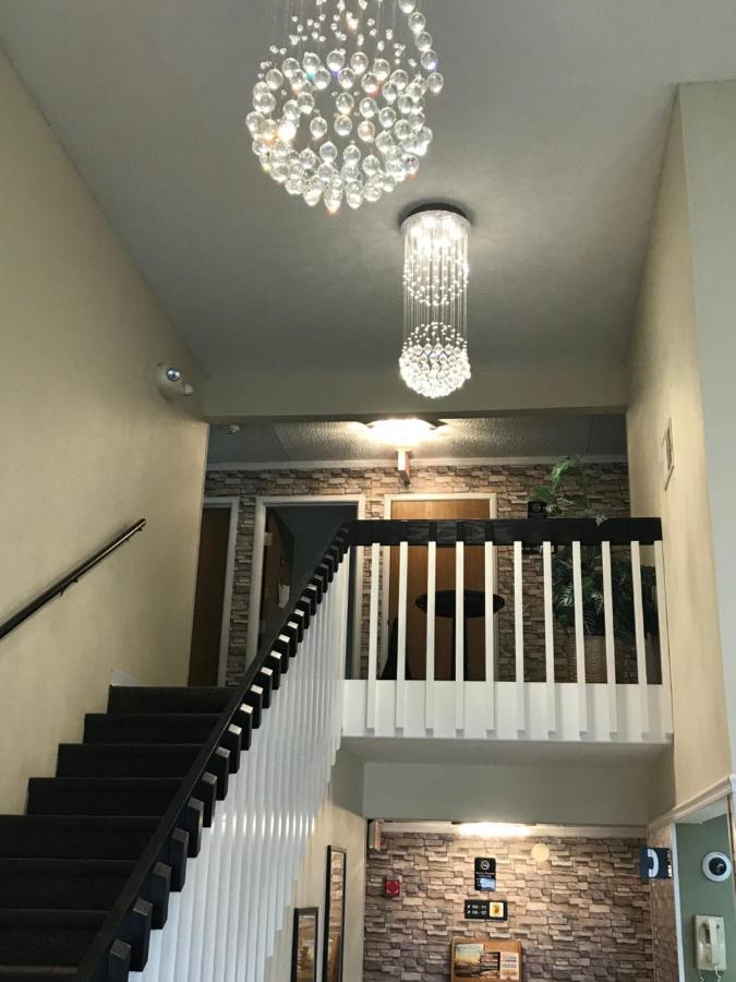 Super 8 By Wyndham El Dorado Hotel Екстериор снимка